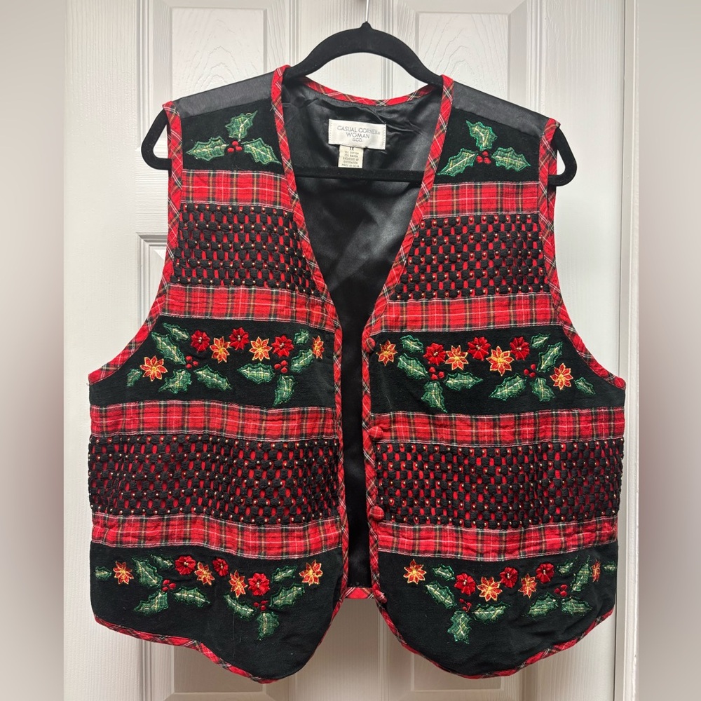 Casual Corner Woman Holiday Vest XL Red Plaid Embroidered Beaded Christmas